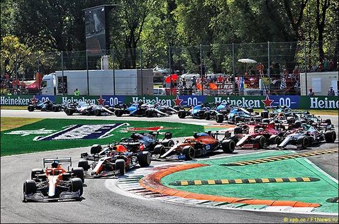 Старт Гран При Италии 2021