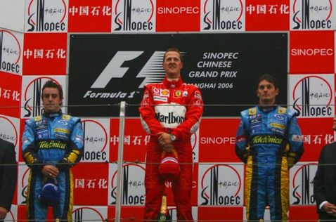 Михаэль Шумахер, Фернандо Алонсо и Джанкарло Физикелла на подиуме Гран При Китая, 2006 год, фото XPB