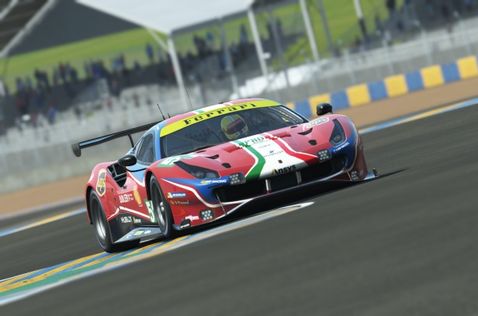 Виртуальная Ferrari GTE 488 на трассе в Ле-Мане