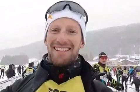 Роман Грожан среди участников лыжного марафона