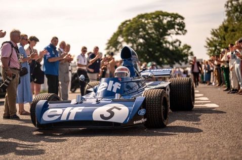 Джеки Стюарт за рулём своей чемпионской Tyrrell 006, фото пресс-службы фестиваля