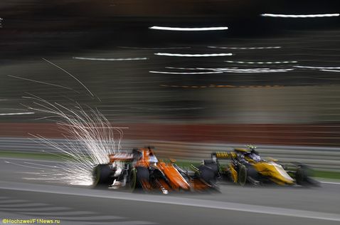 Машины McLaren и Renault