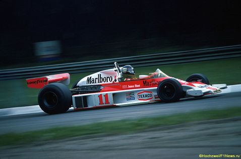 Джеймс Хант за рулём McLaren M23 на Гран При Италии в Монце, 1976 год