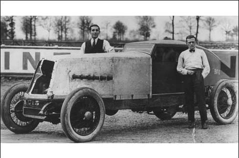 Renault 40CV, в 1926-м году установивший рекорд скорости в 24-часовых гонках